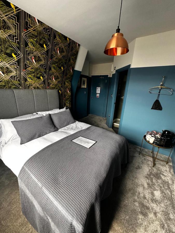 The Crown Hotel *