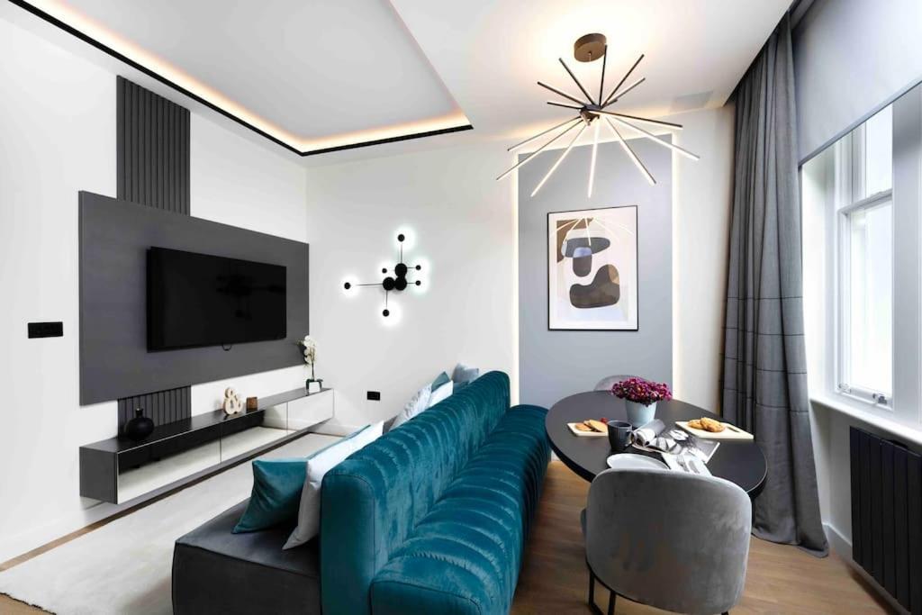 Luxury Flat In Earls Court * London