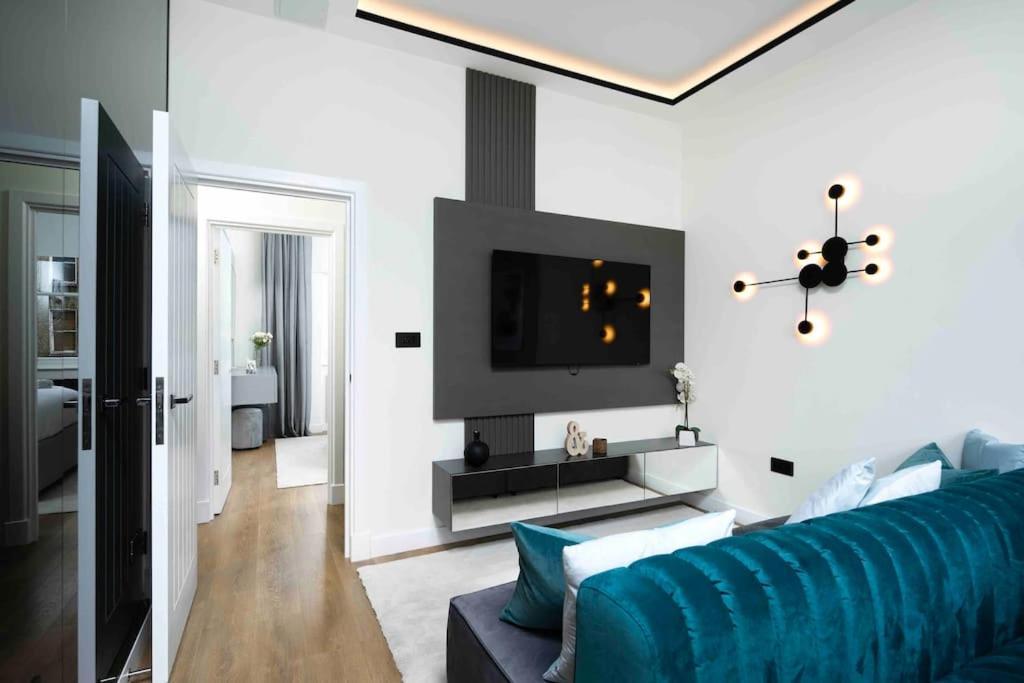 Luxury Flat In Earls Court Apartment *