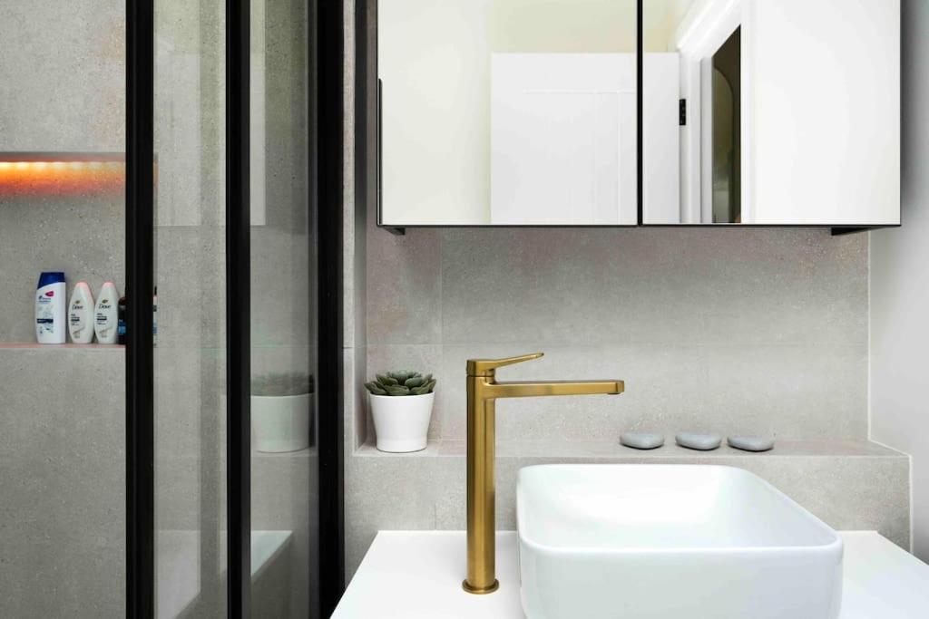Luxury Flat In Earls Court * London