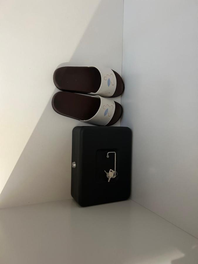 Beautiful Double In A Location Next To Various Tube Stations With Breakfast And Yoga Options Available On Site * London