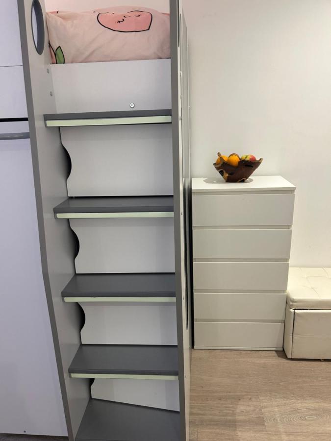Privat bolig Beautiful Double In A Location Next To Various Tube Stations With Breakfast And Yoga Options Available On Site *