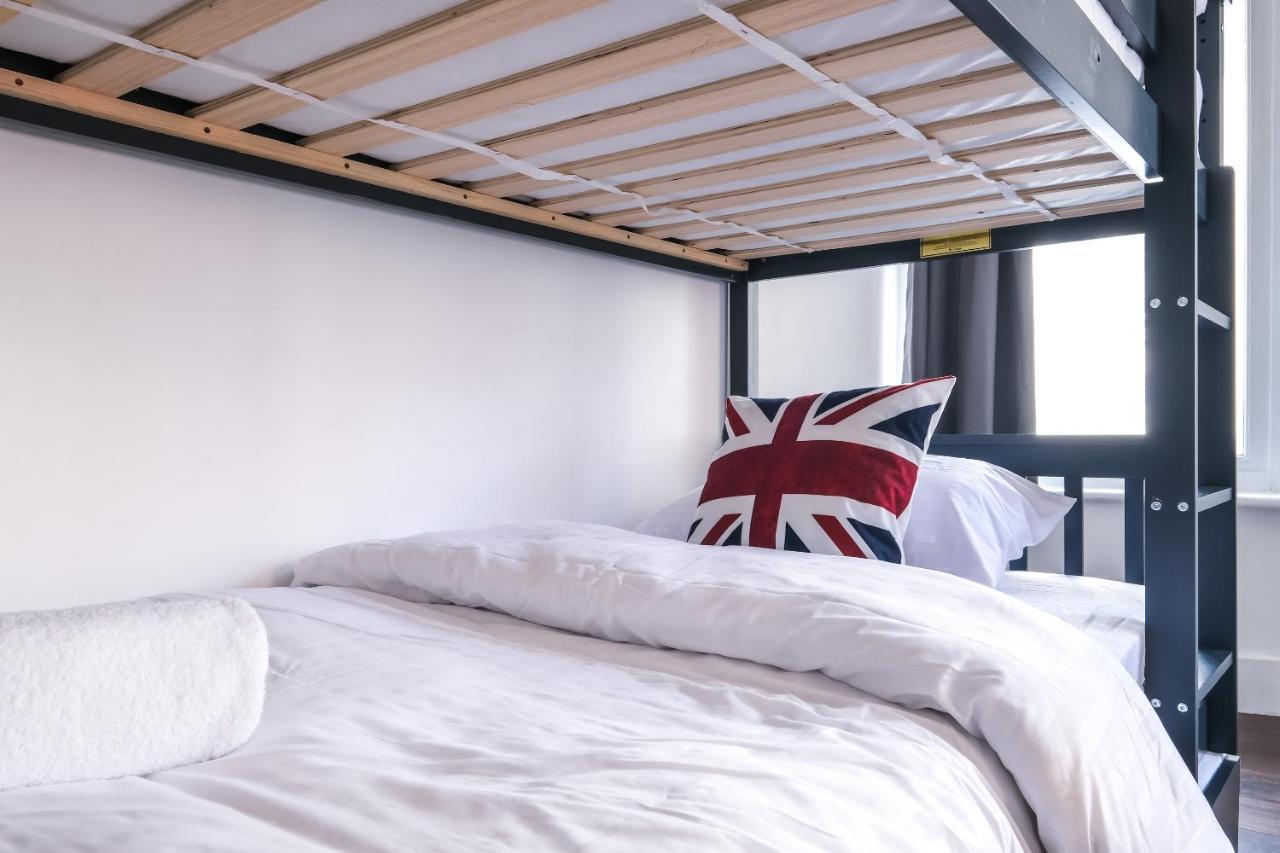 Quaint And Spacious Piccadilly Sleep 6 Vrd Londen