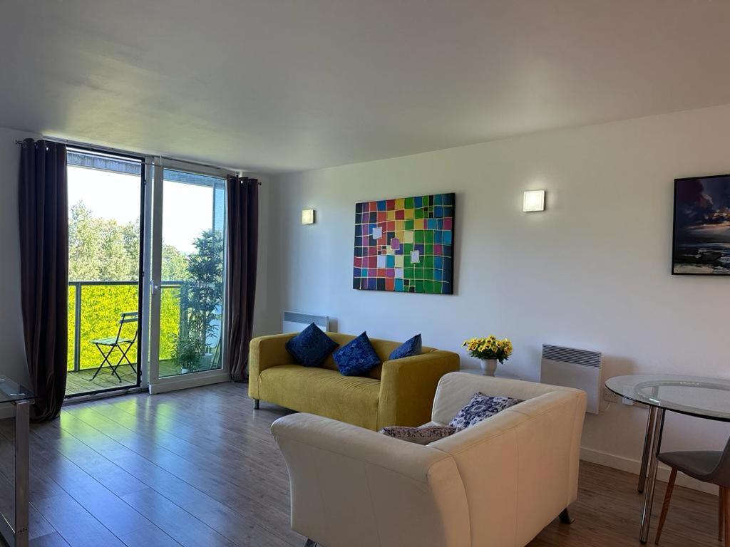 Luxury Modern 1 Bedroom With Balcony London