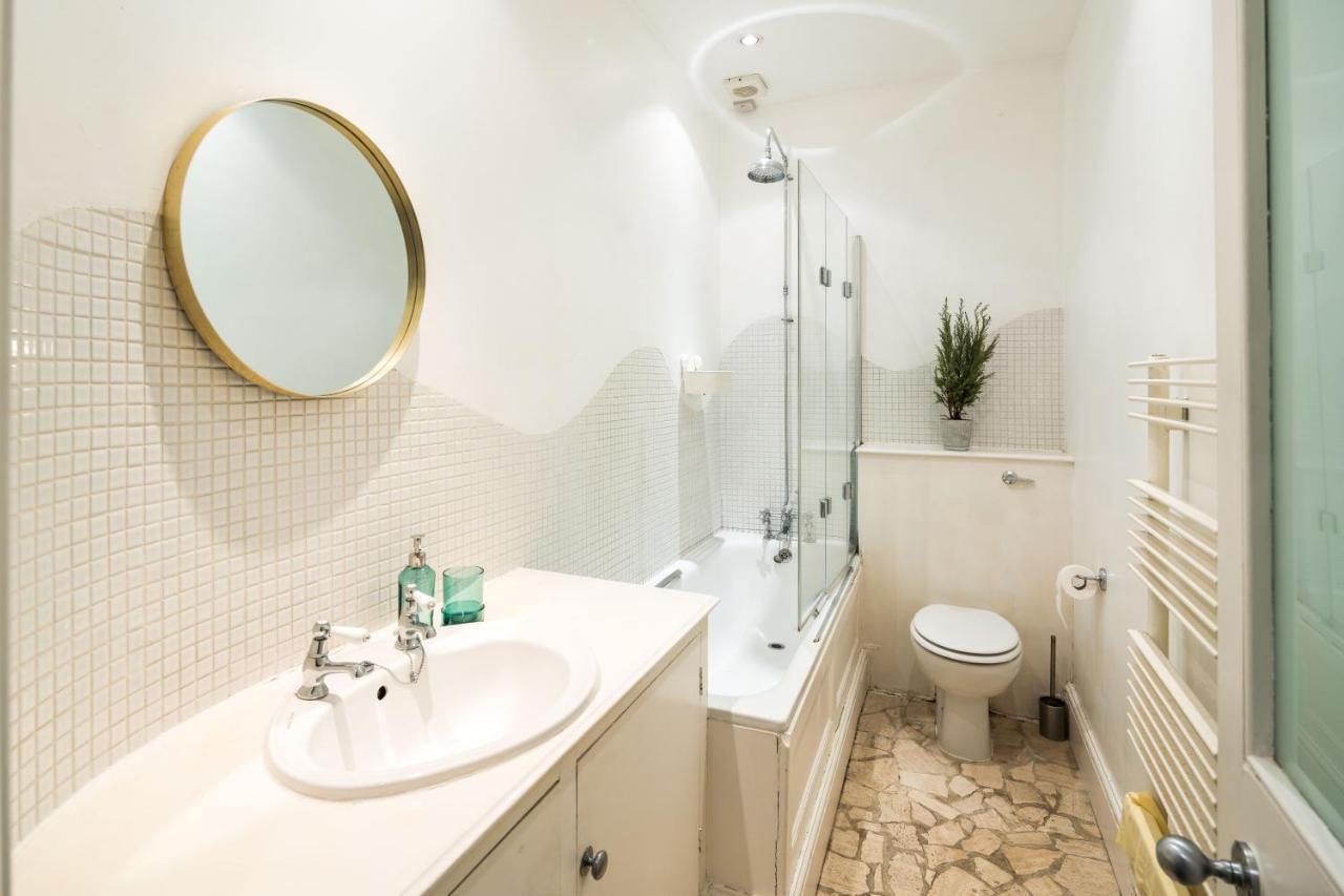 Spacious 1 Bedroom / Gloucester Road / Harrods Lejlighed