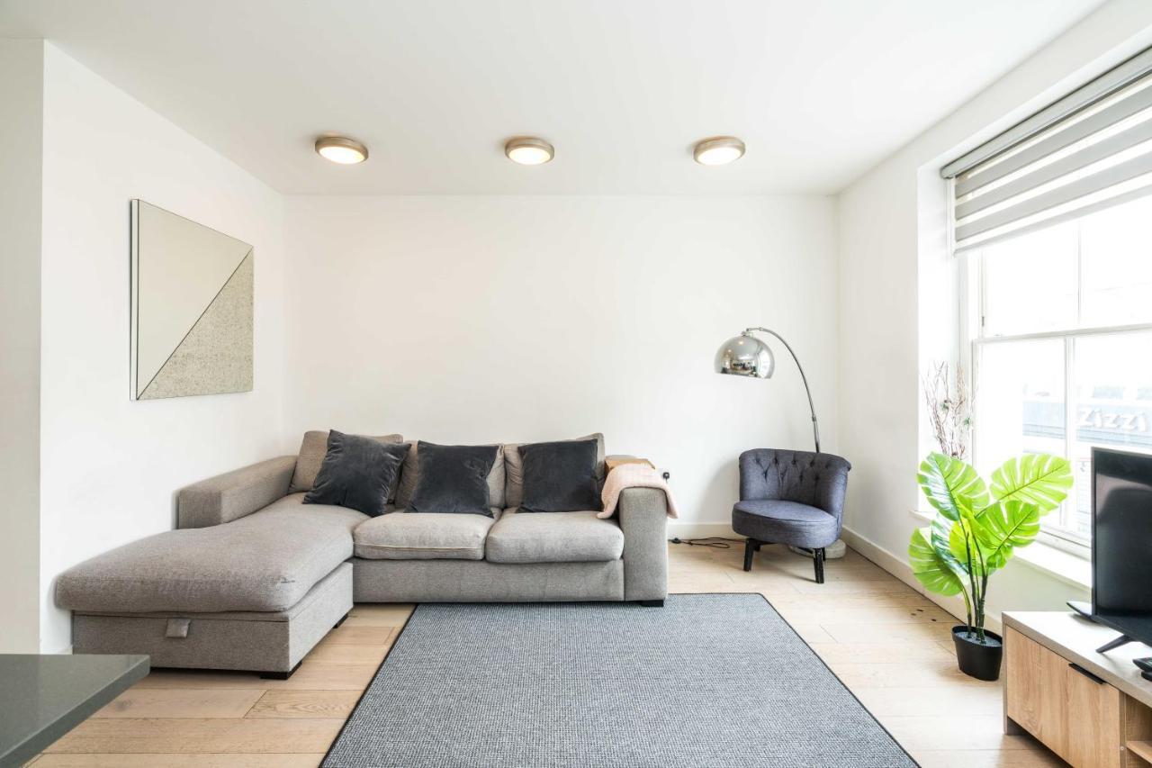 Appartamento Spacious 2 Bedroom / Earls Court / Kensington Londra