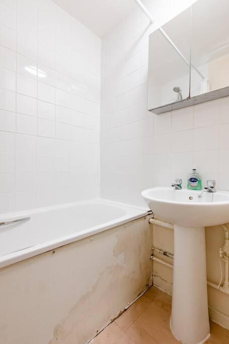 Lejlighed One Bed - 25 Mins From Bridge London