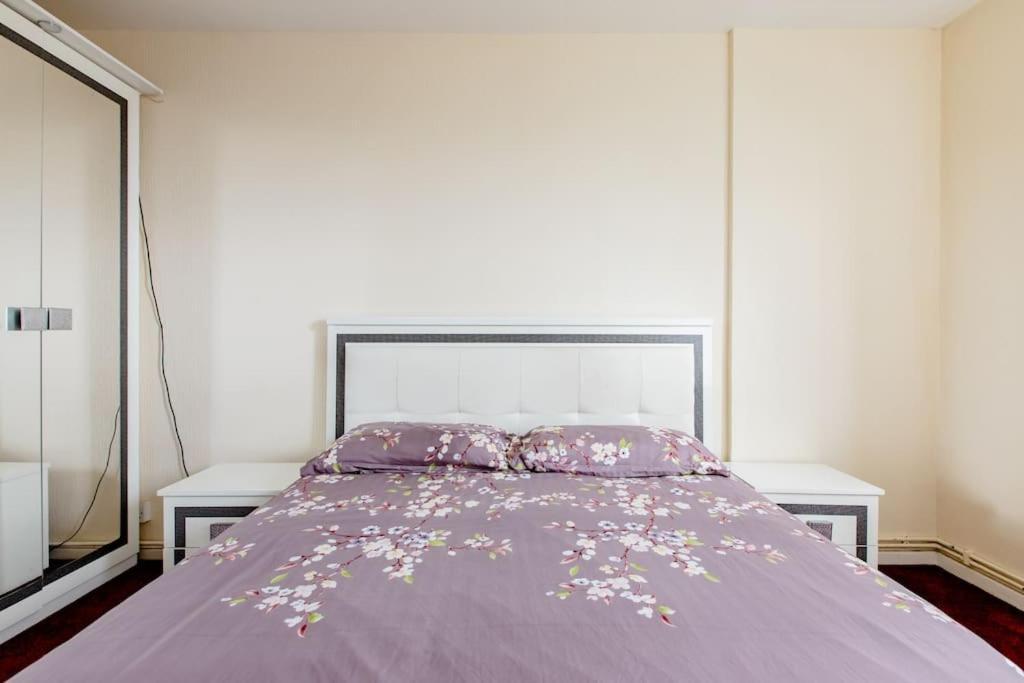 One Bed - 25 Mins From Bridge Lejlighed London