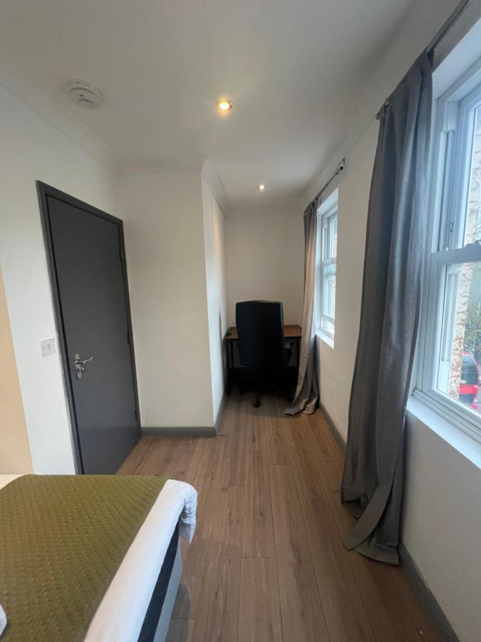 3 Bedroom Flat In King's Cross, St Pancras's. 8 People * Londen