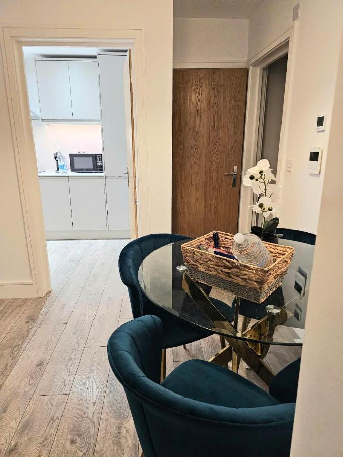 Apartment C2, Spacious 2 Bedroom Flat In Wembley *