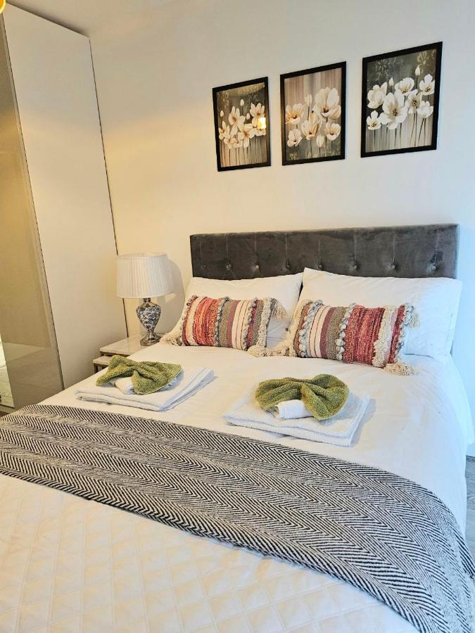 C2, Spacious 2 Bedroom Flat In Wembley