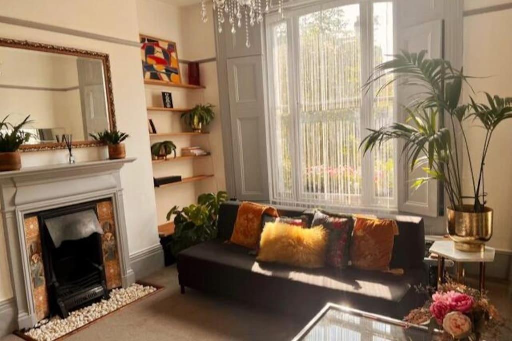 Charming 1 Bed Victorian Flat In Islington Appartamento *