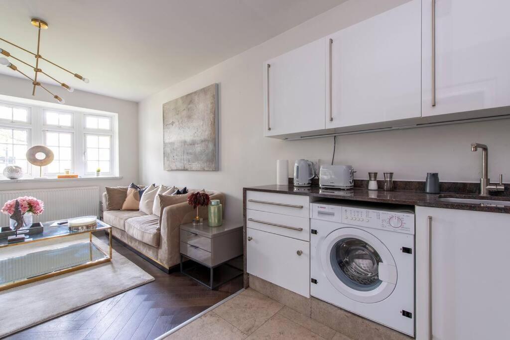 2 Bedroom Modern Urban Sanctuary 1cc - Cherrydeal Appartement Londen