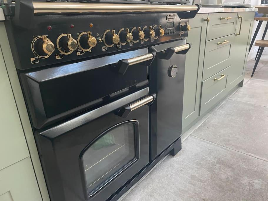 Whole House, Ensuite & Garden, 3 Bedrooms * Londen