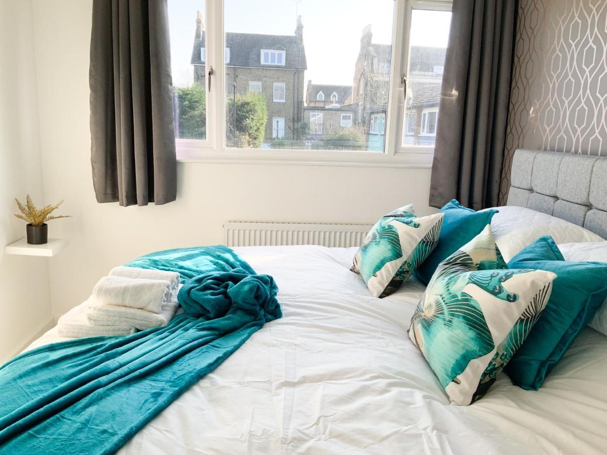 De Montfort House * Londen