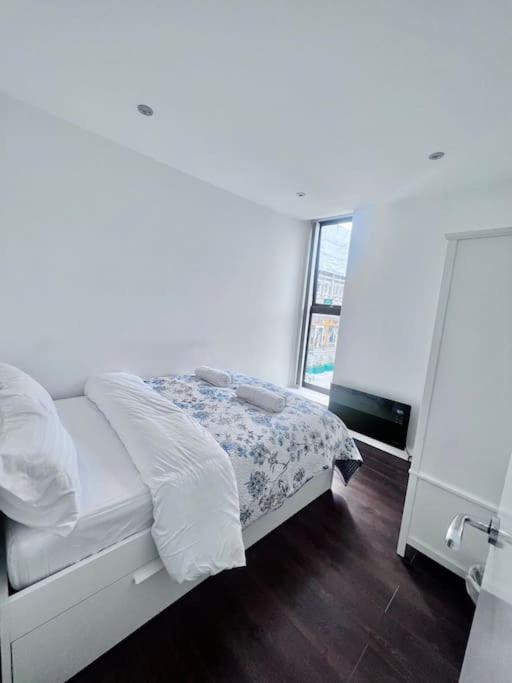 Lägenhet Flat 3, 417 Fulham, 2 Bedroom, 1 Bathroom Flat *