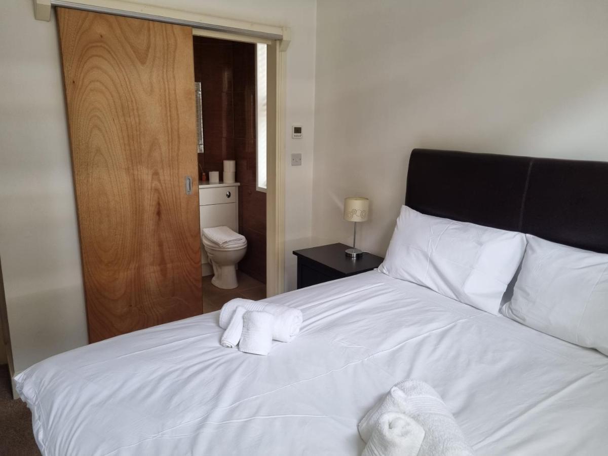 Stunning 2 Bed/2 Bath Flat In Waterloo, Apartment London