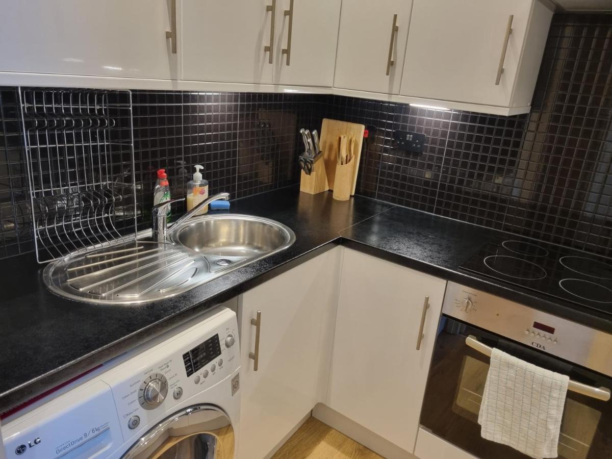 Stunning 2 Bed/2 Bath Flat In Waterloo, Appartement Londres