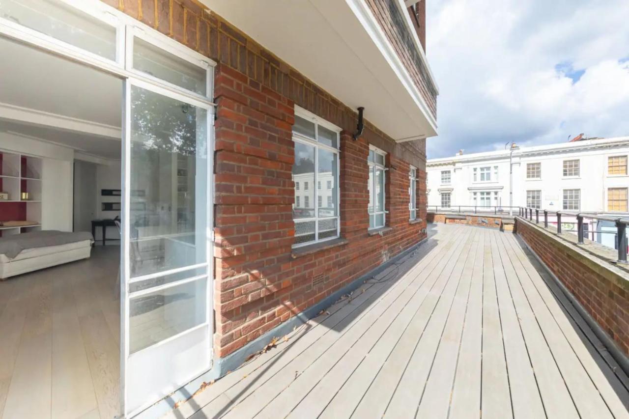 Sleek & Stylish 1bd Flat W Balcony - Kings Road *