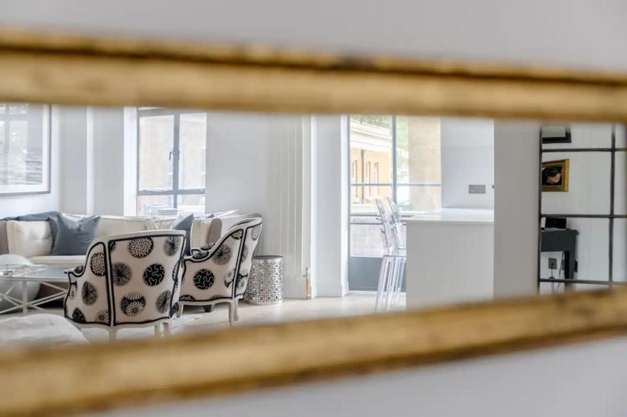 Sleek & Stylish 1bd Flat W Balcony - Kings Road London