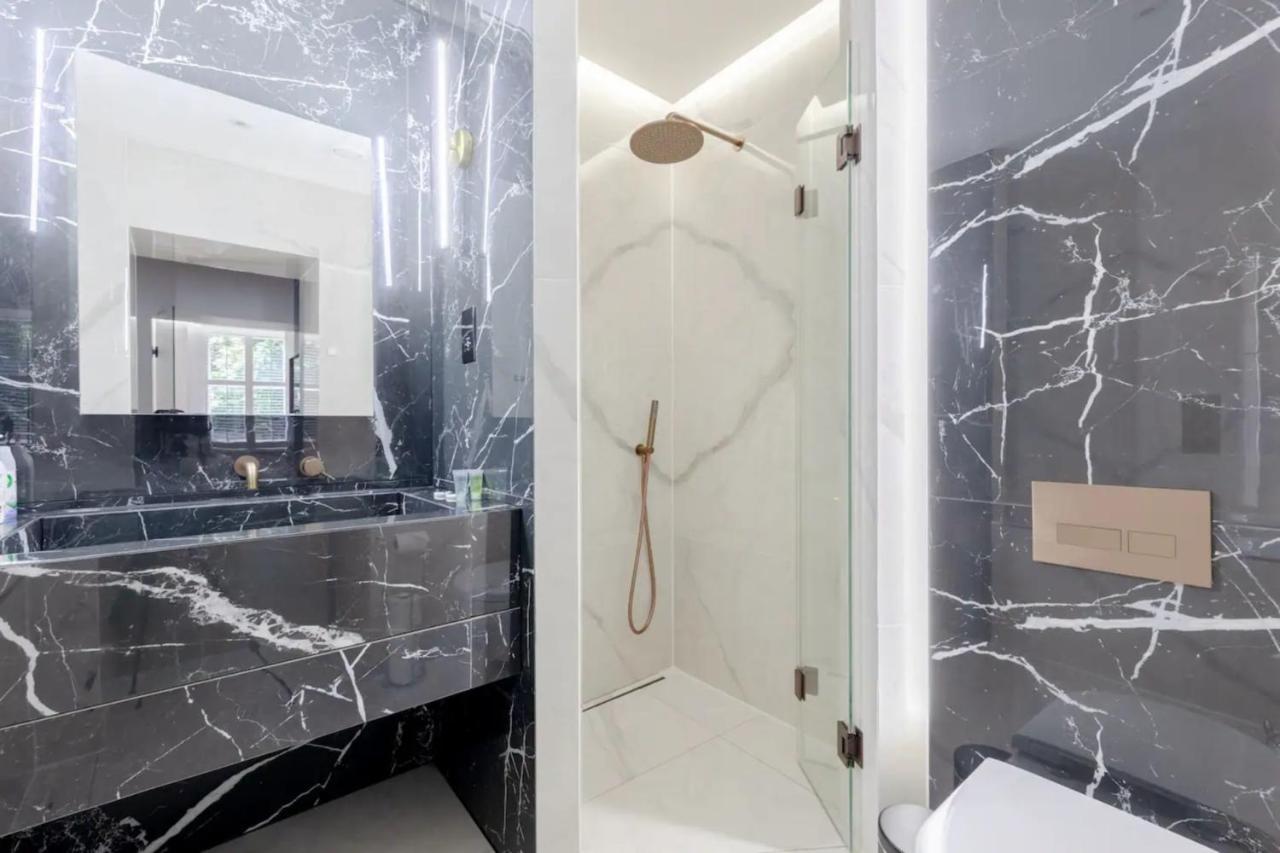 Beautifully Refurbished 2bd Flat - Earl's Court! Appartement *