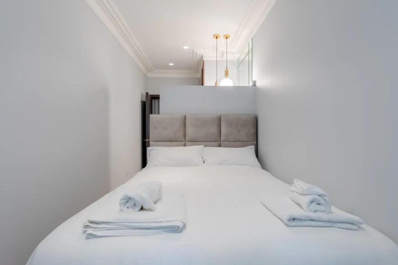 Beautifully Refurbished 2bd Flat - Earl's Court! * Londen