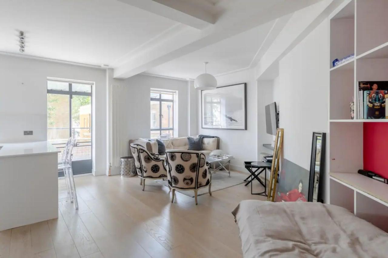 Apartment Sleek & Stylish 1bd Flat W Balcony - Kings Road *
