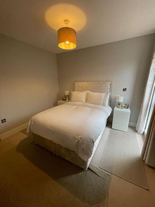 Lejlighed 2 Bedroom Acton *