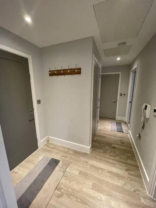 2 Bedroom Acton Lejlighed London