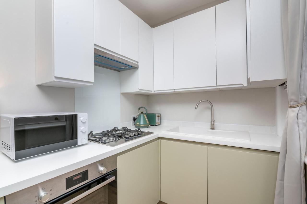 Stylish First Floor 1br Flat In Notting Hill Appartamento *