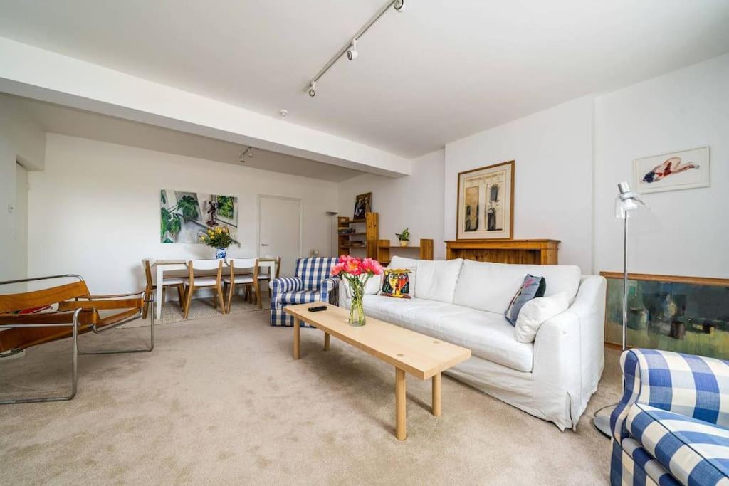 Spacious 2 Bed Garden Flat By The Thames+parking Lägenhet *