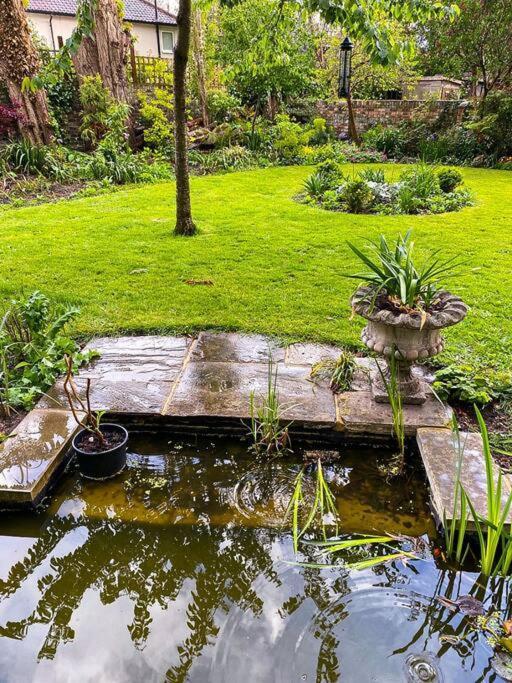 Spacious 2 Bed Garden Flat By The Thames+parking *