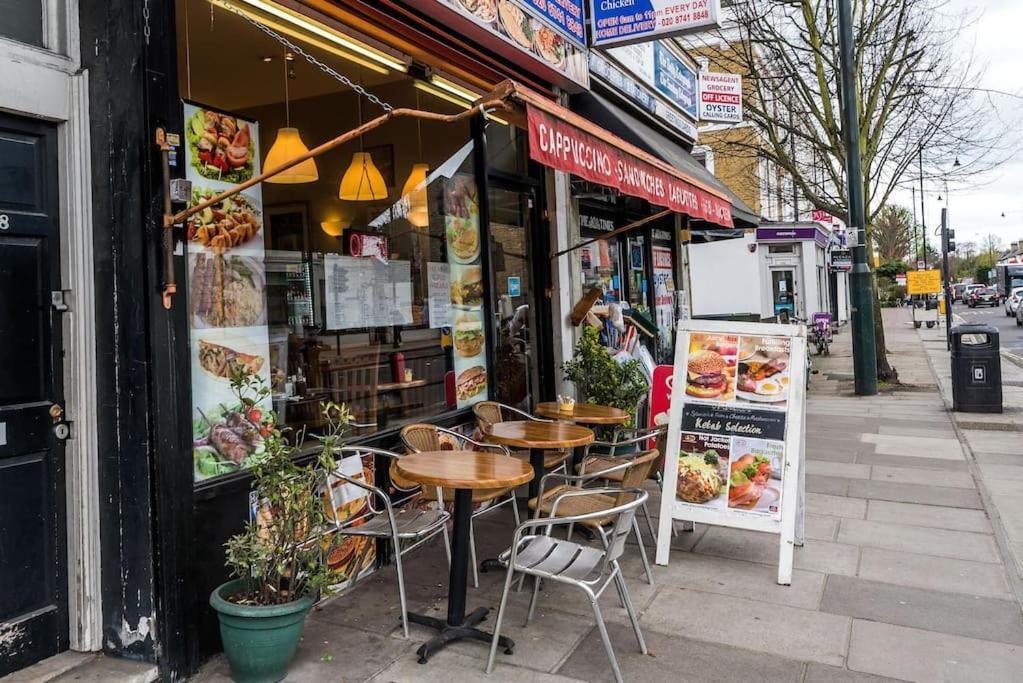 Spacious 2 Bed Garden Flat By The Thames+parking London