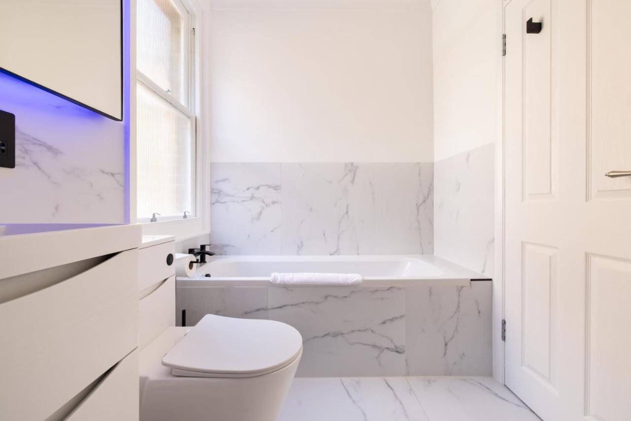 The Streatham Hill Wonder - Spacious 4bdr House With Garden And Terrace Lägenhet *