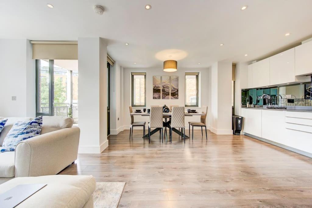 Kew Views 2br Apt By Riverside London