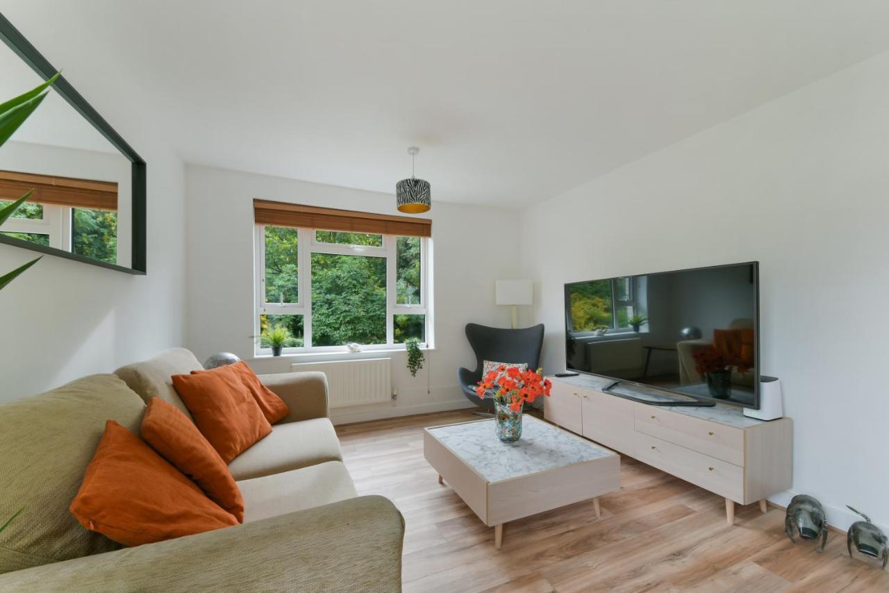 Spacious, Quiet And Modern Londra