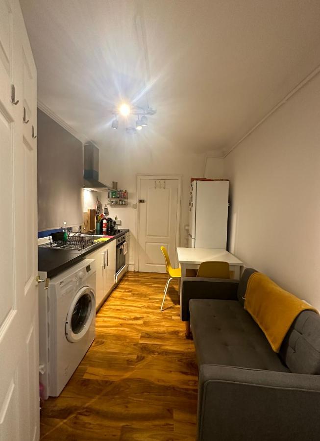 1 Bedroom Flat In Notting Hill, Portobello Appartement Londen