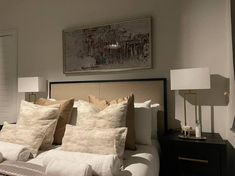Appartement Quintessential Town House Close To