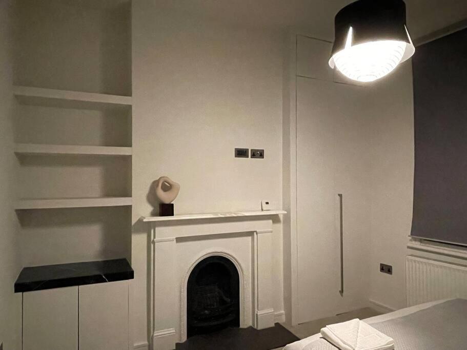 Quintessential Town House Close To Appartement *