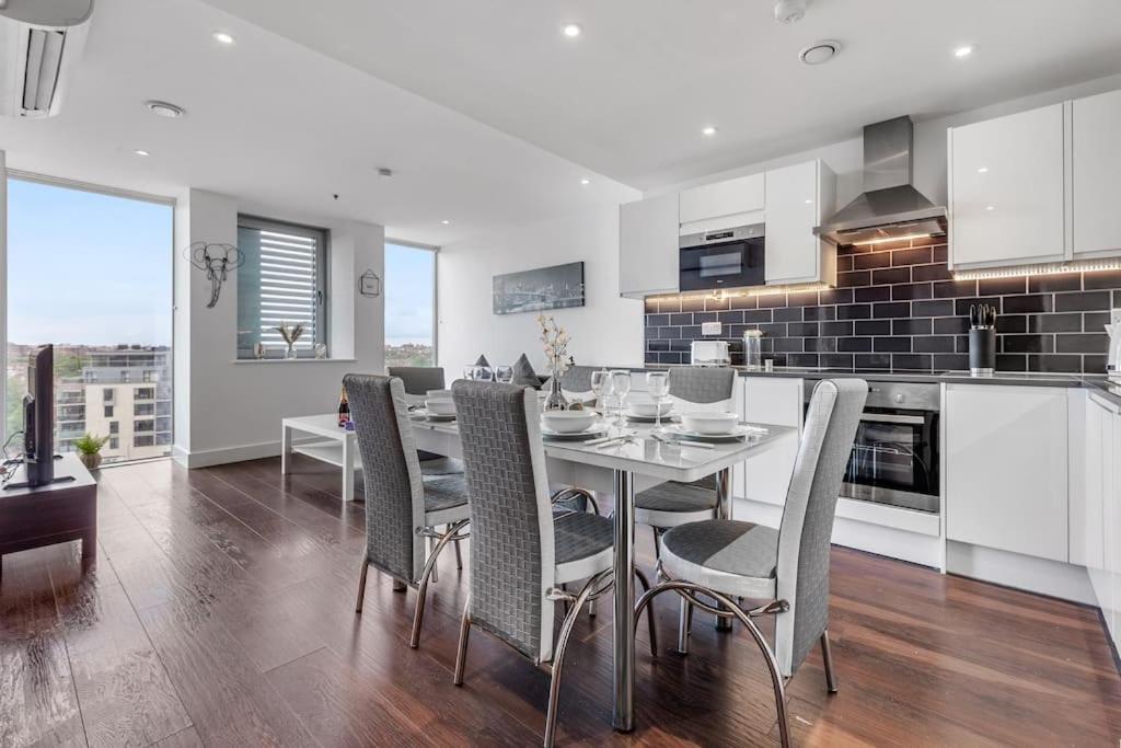 Lejlighed Contemporary 1 Bedroom Flat In Bp4