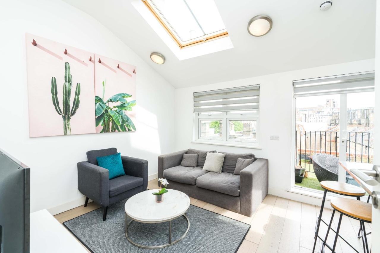 Cozy 2 Bedroom / Earls Court / Balcony * London