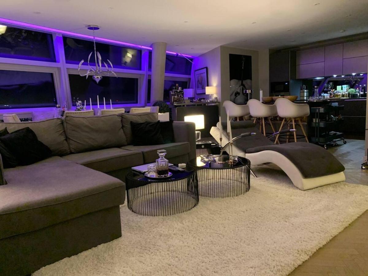 Stunning Penthouse With 360 - Skyline View Leilighet London