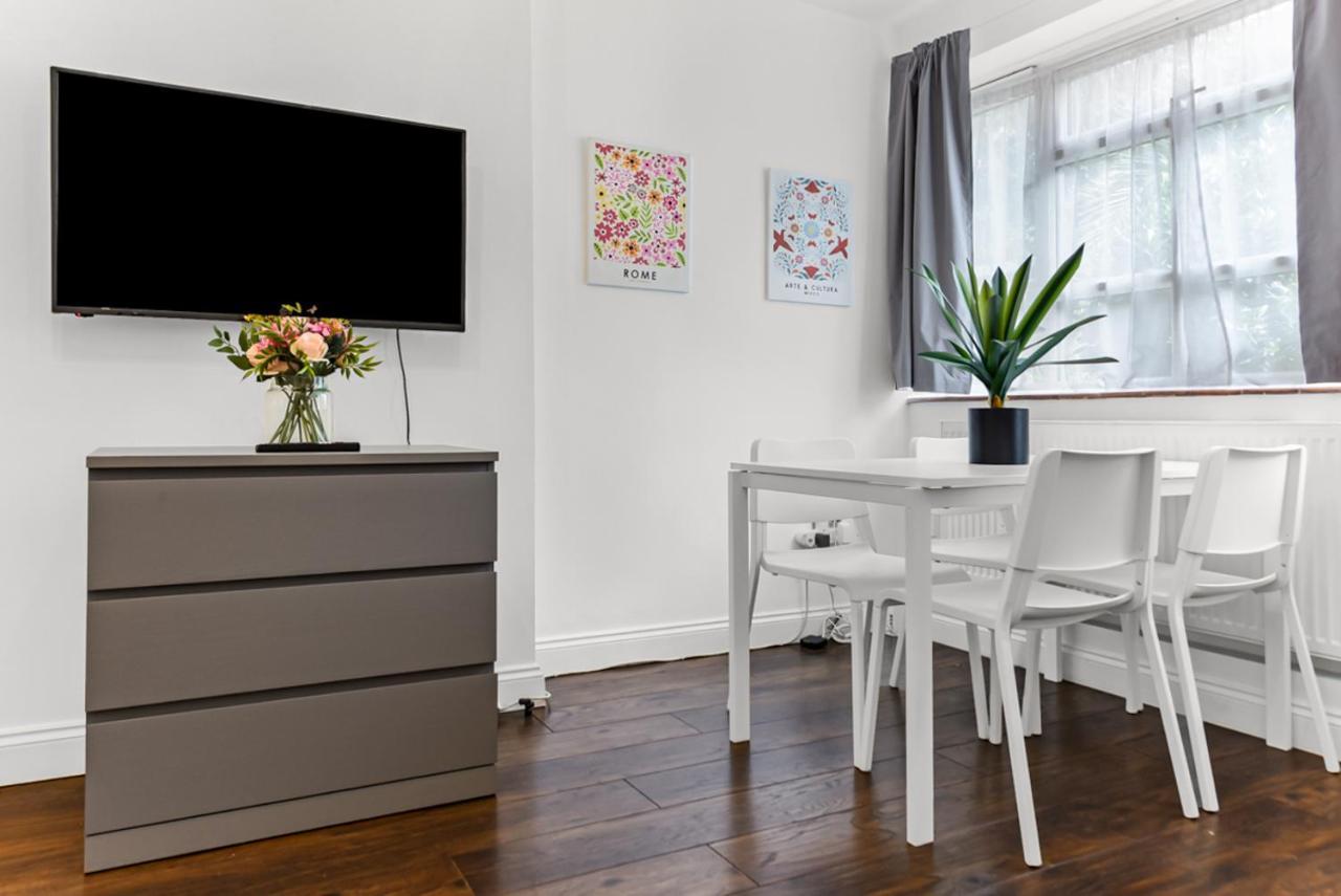 Charming Escape In Leilighet