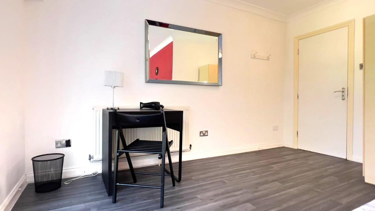 Gjestgiverier Aldgate *