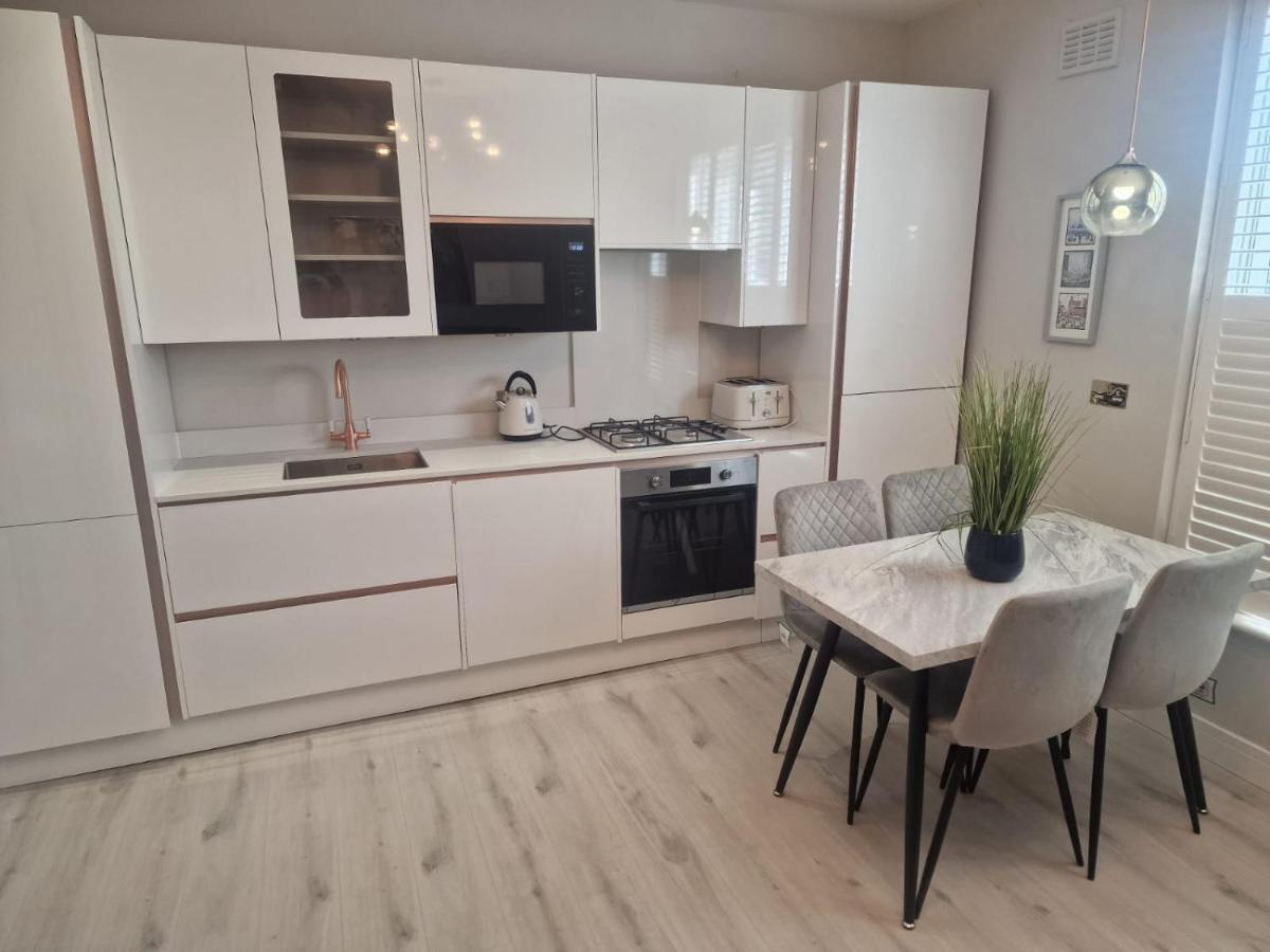 Collier's Wood En-suite Appartement Londen