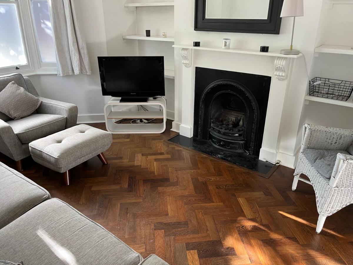 Garden Flat In Quiet Road - 55msq Lägenhet London