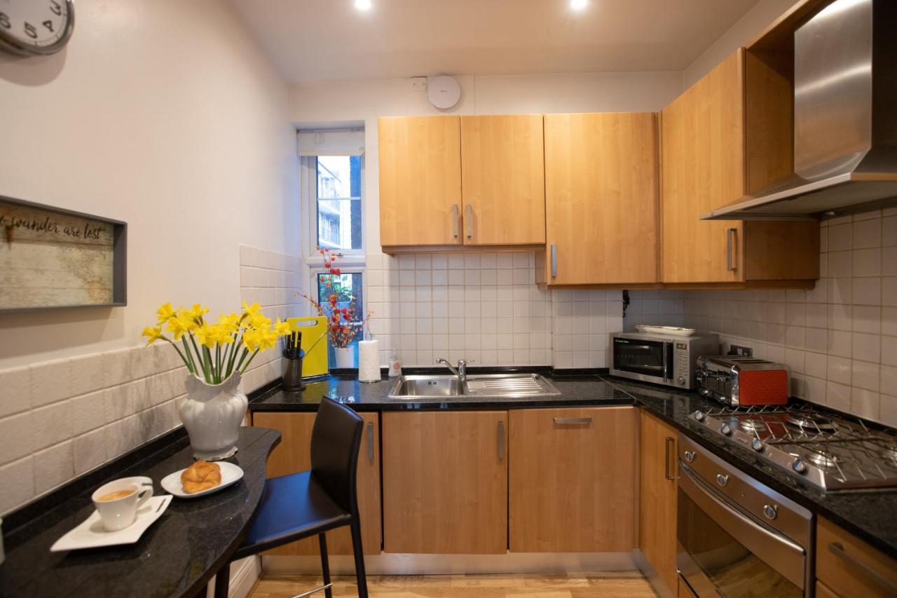 Lejlighed The Wanderlust - 1 Bedroom L Sleeps 4 With Sofa Bed L Prime Location Free Wifi L Perfect For Business & Leisure Travelers L 15percent Off Weekly & 20percent Off Monthly Stays!