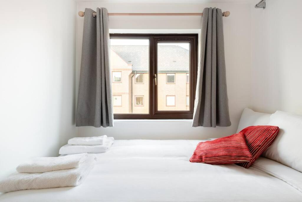 Wapping - Tobacco Docks - Modern Flat Lejlighed