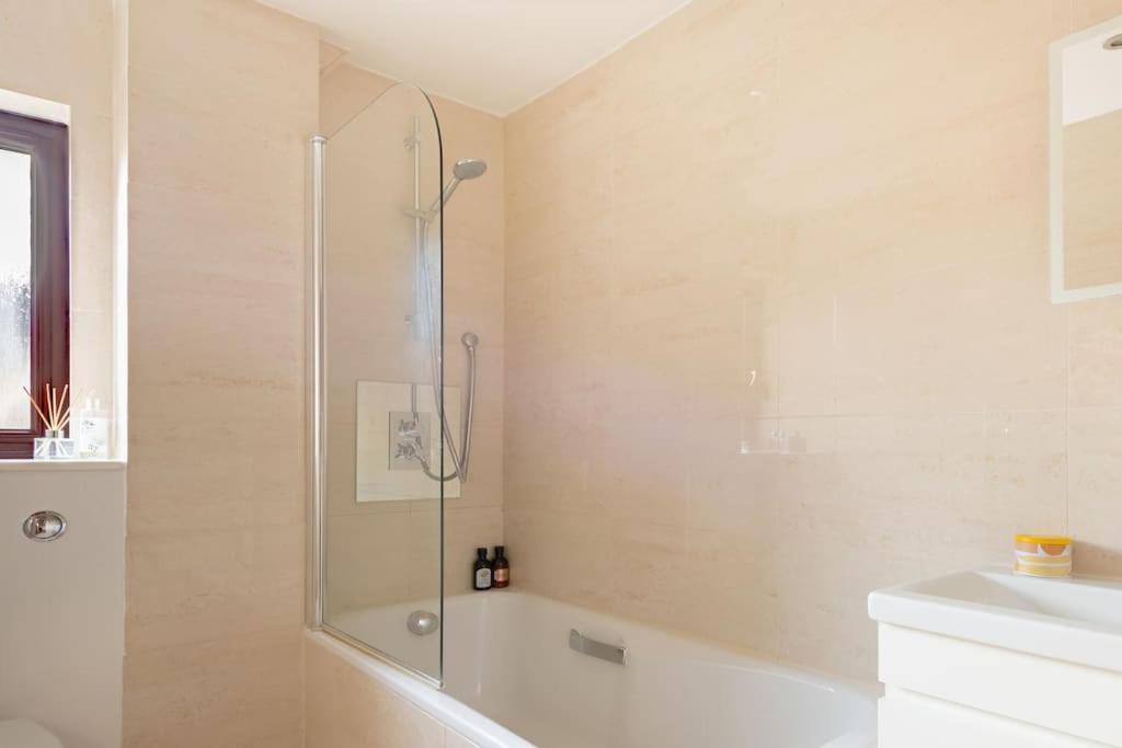 Wapping - Tobacco Docks - Modern Flat Lejlighed *