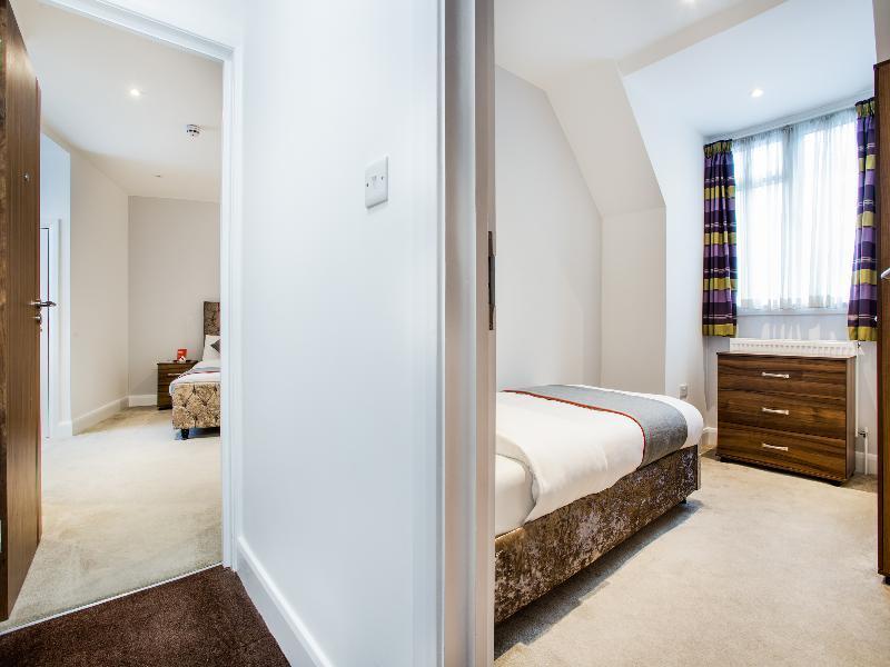 Oyo The Arch, Wembly Stadium 3* London